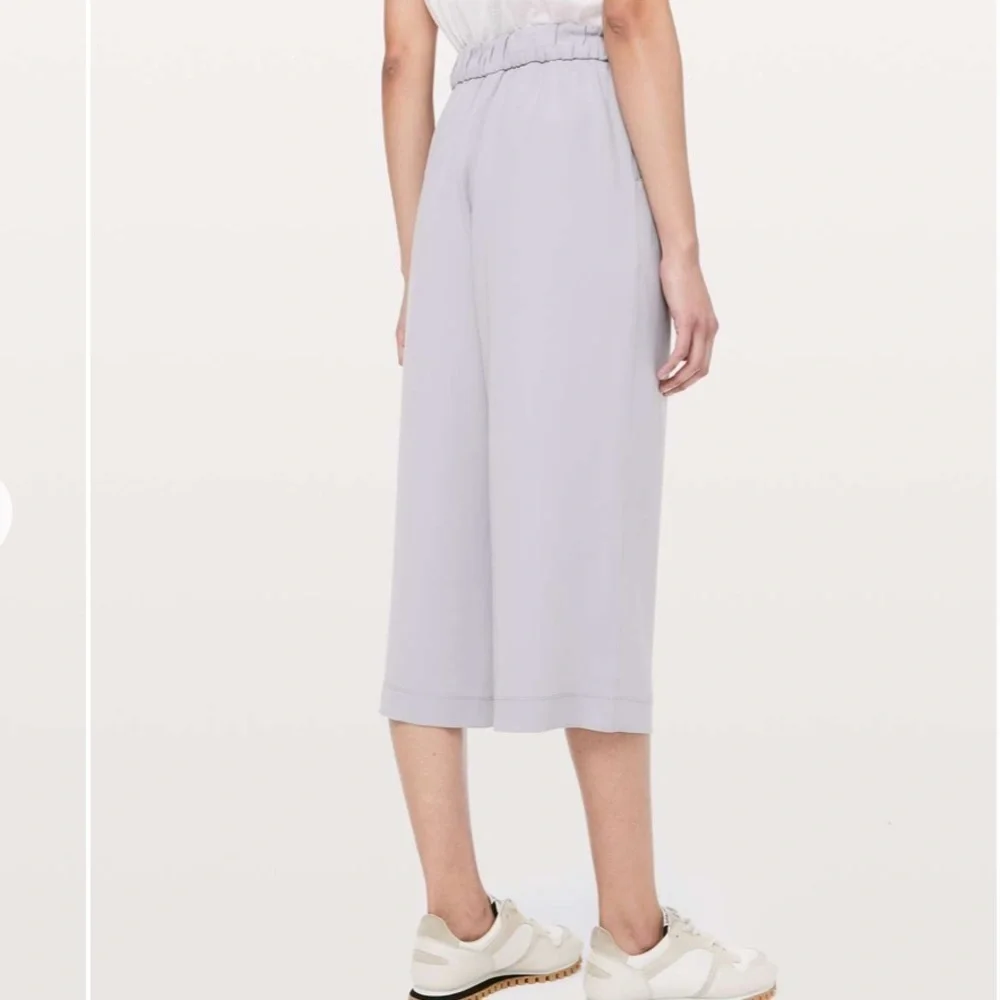 Lululemon Noir Crop Pants